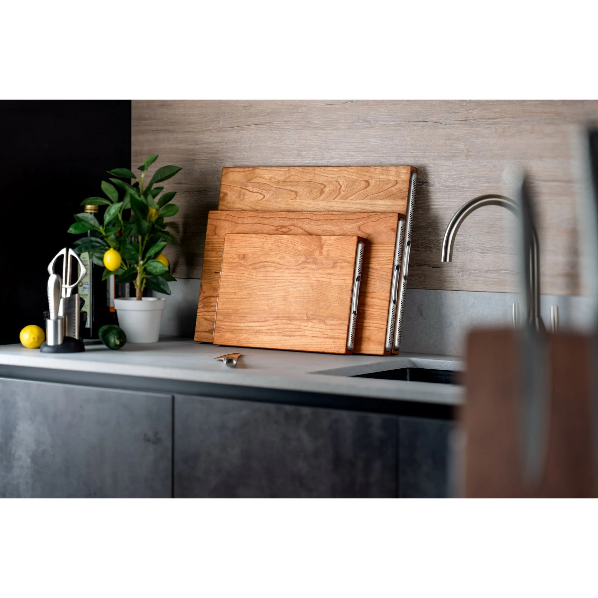 Global Cherry Wood Chopping Board, 50 x 30 cm - Image 3