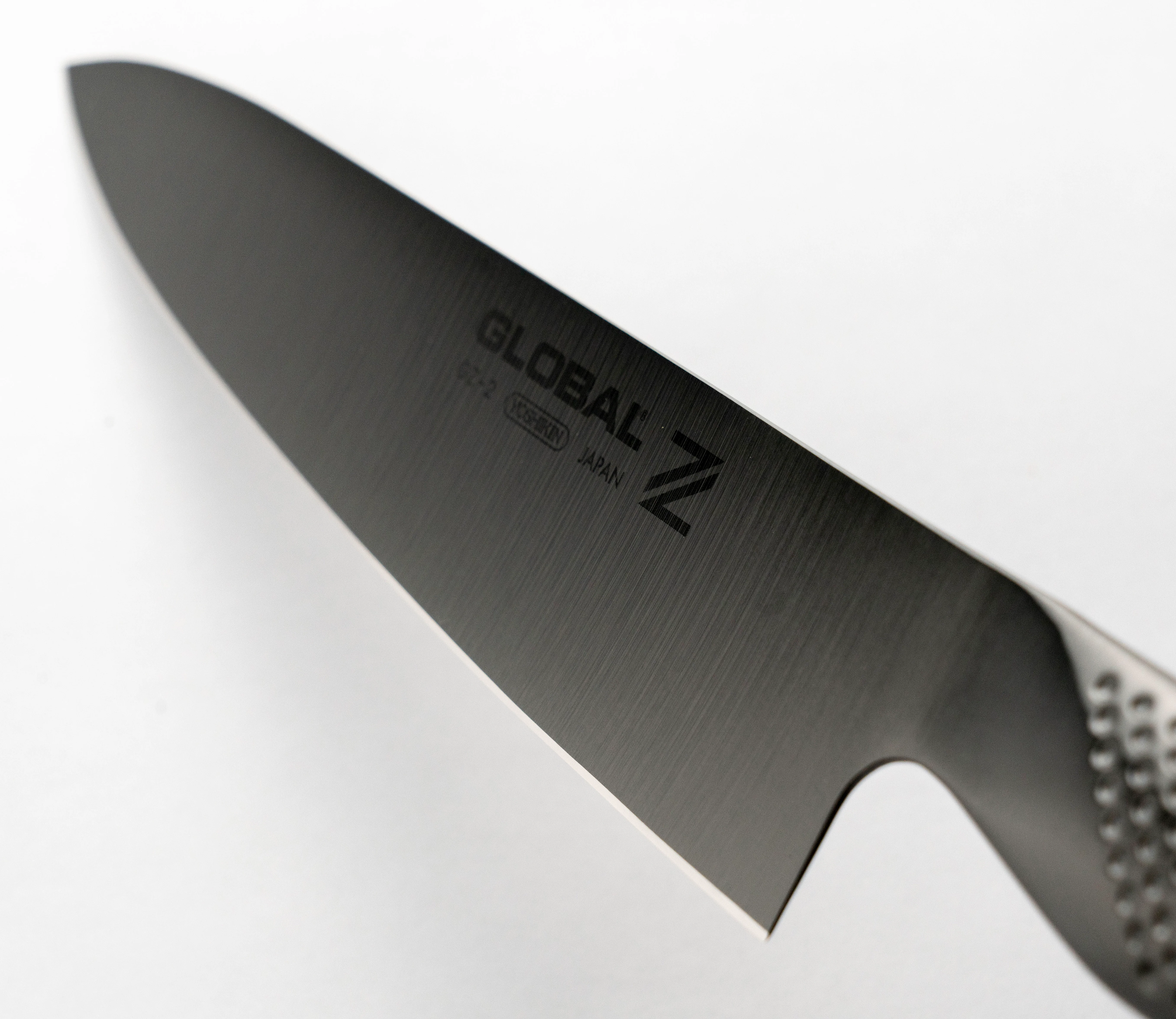 BLACK EDITION: Global Z Carbon Coated Chef's Knife 20cm Blade - Image 8