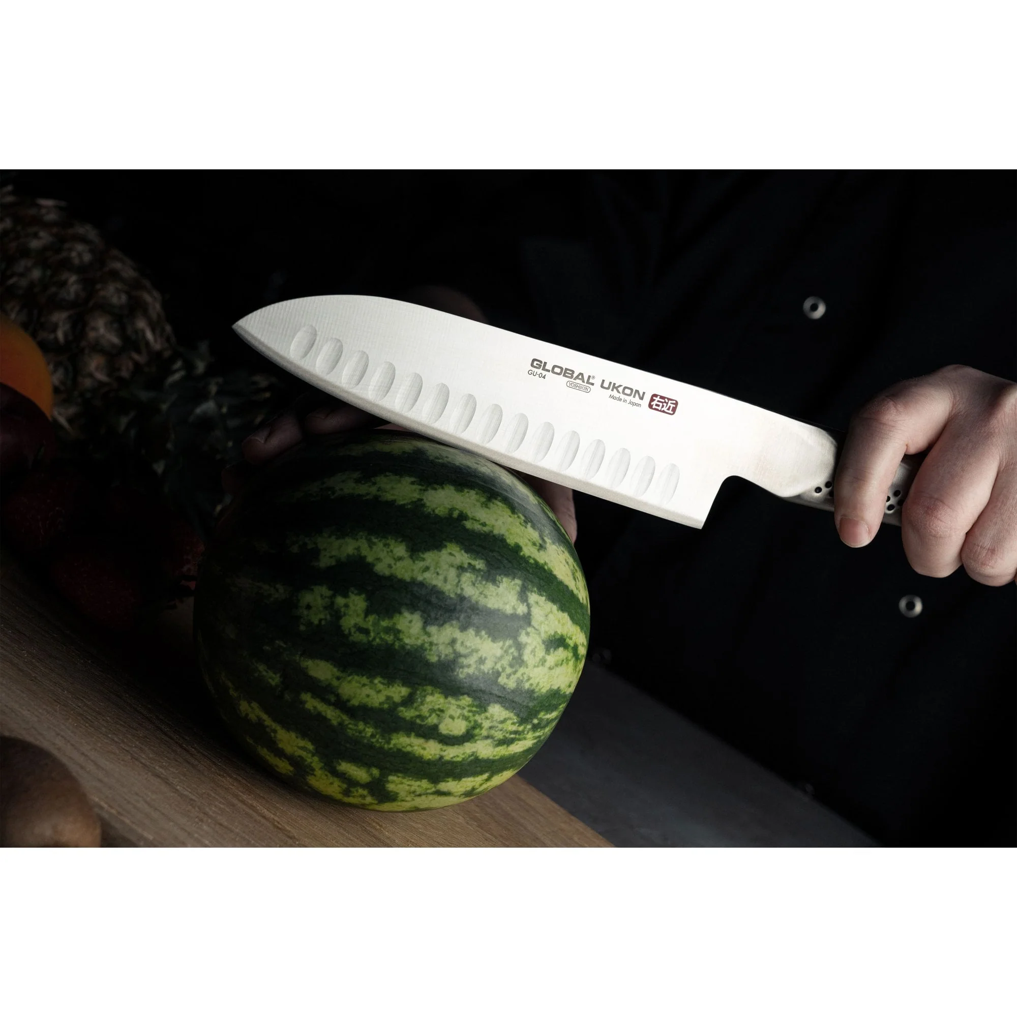 GU-04 Ukon Fluted Santoku Knife 18cm - Image 7