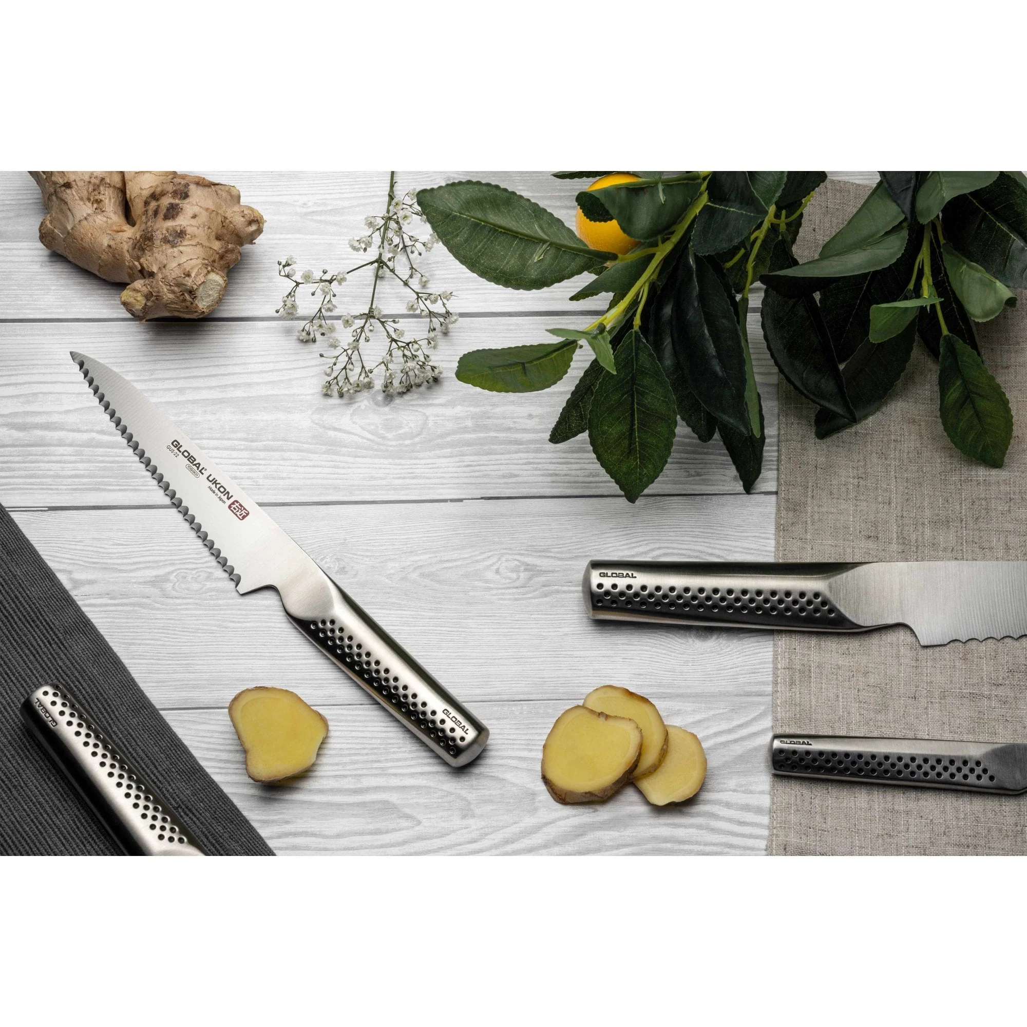 GUS-22 Ukon Serrated Utility Knife 15cm - Image 6